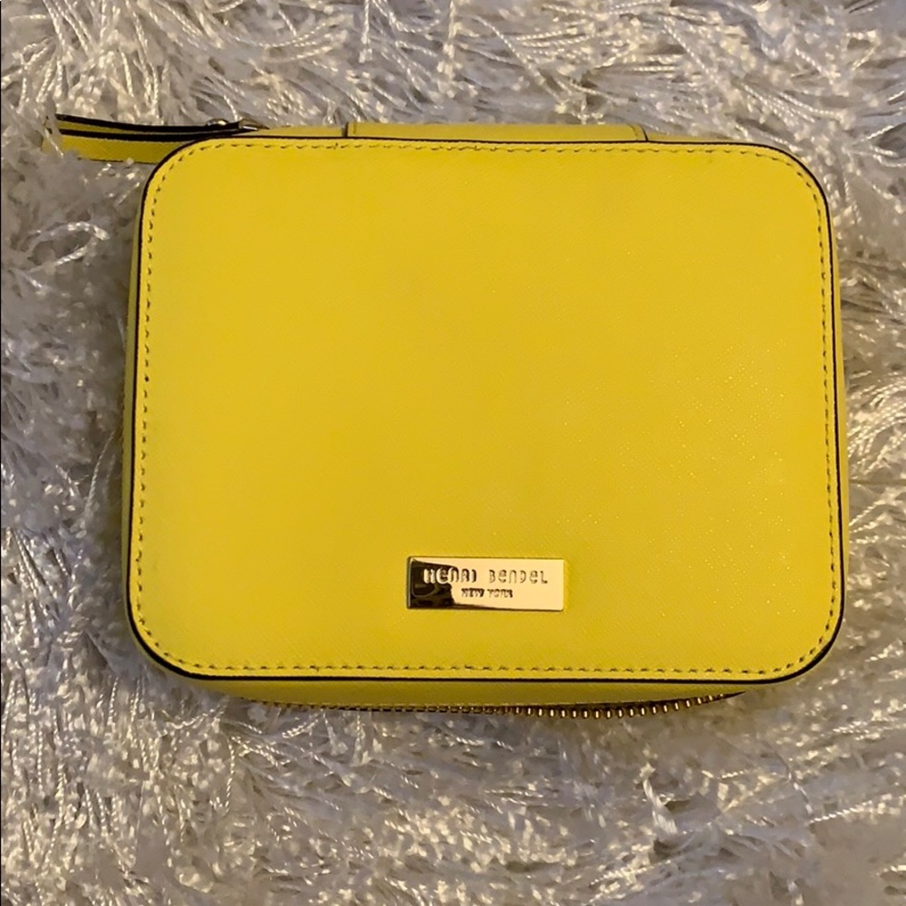 Henri Bendel West 57th travel jewelry case. Rare!